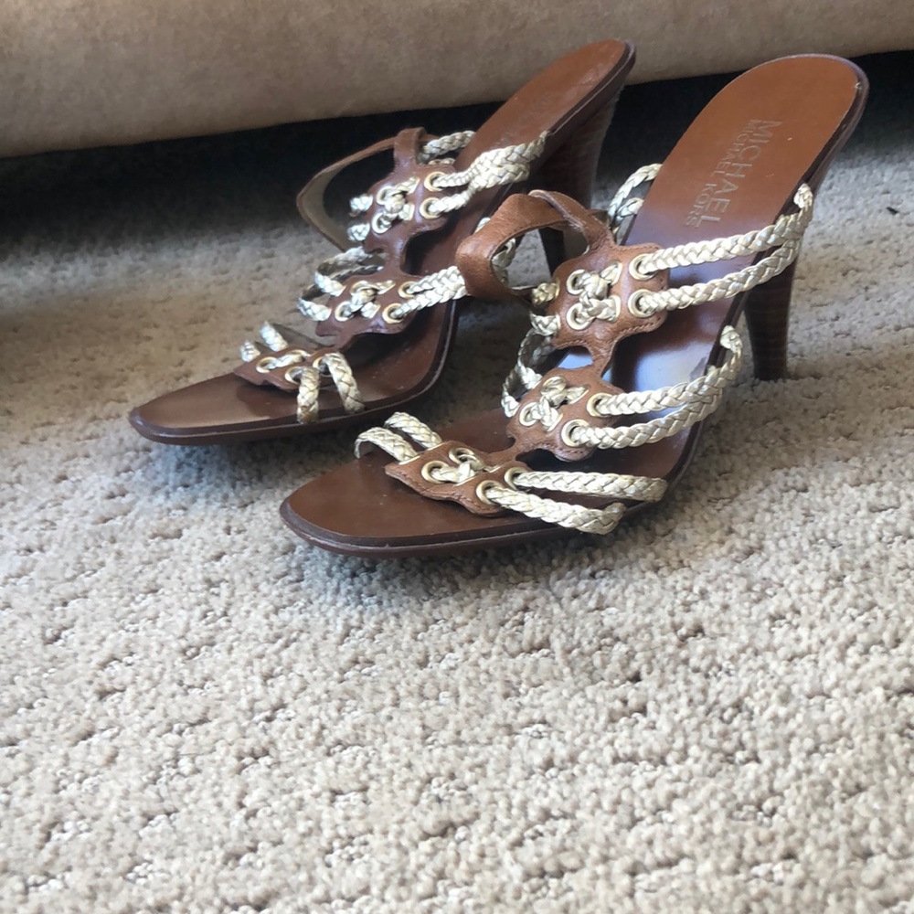 Heels - Picture 2 of 2